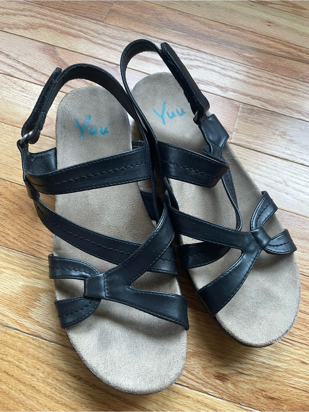 Yuu Black Strappy Slingback Sandals